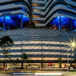 ST Engineering Jurong East Hub. Architektonické studio: Kyoob Architects. Foto: Kevin Siyuan